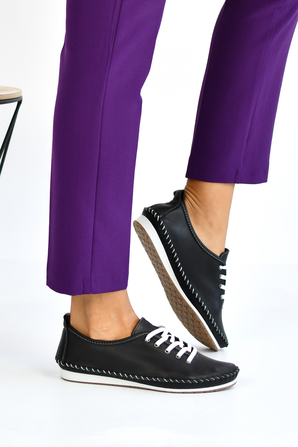 PANTOFI SPORT NEGRU ALB PIELE NATURALA HELLEN