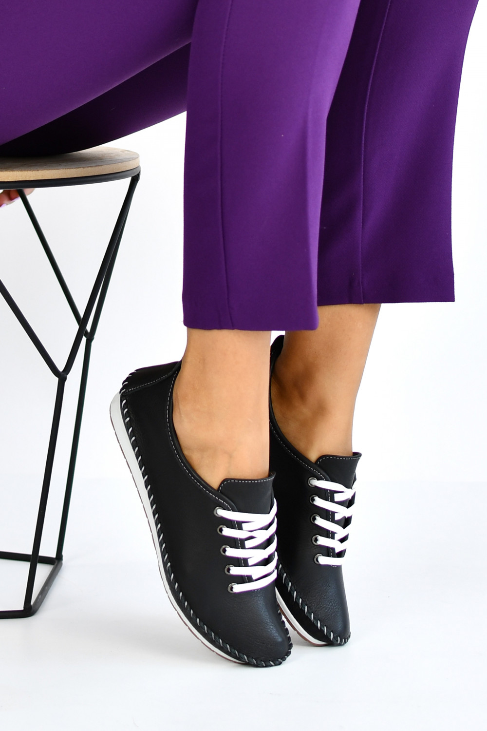 PANTOFI SPORT NEGRU ALB PIELE NATURALA HELLEN