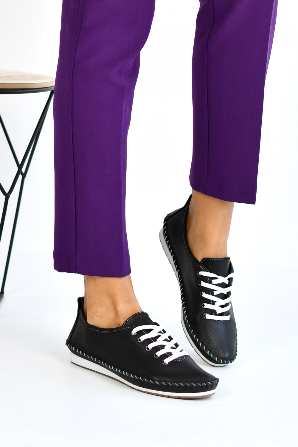 PANTOFI SPORT NEGRU ALB PIELE NATURALA HELLEN