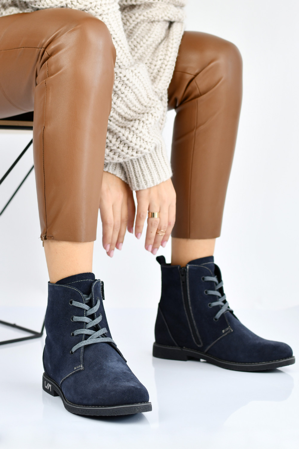 GHETE BLEUMARIN PIELE NATURALA INTOARSA 1PC15