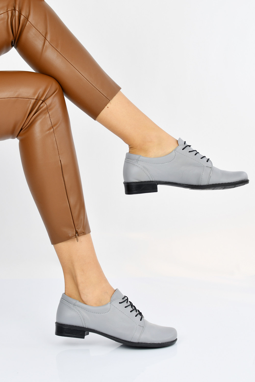 PANTOFI GRI PIELE NATURALA 2PC024