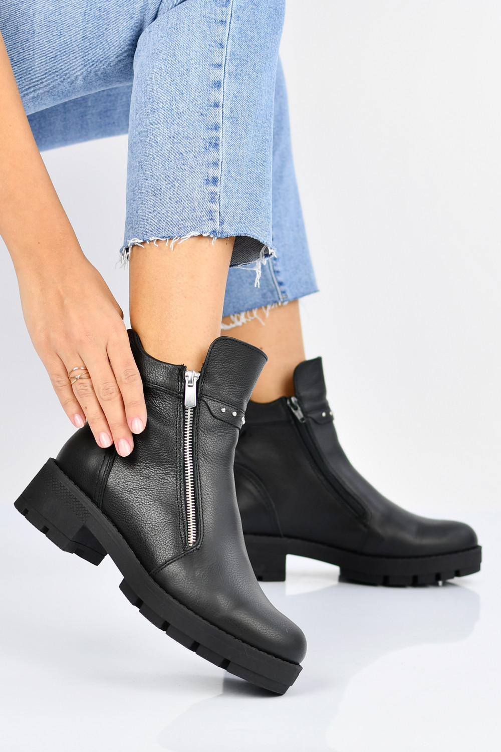 GHETE NEGRE PIELE NATURALA 1PC33