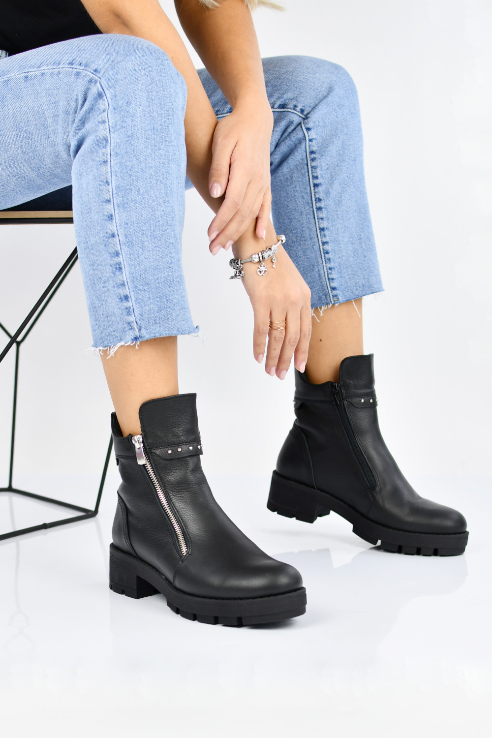 GHETE NEGRE PIELE NATURALA 1PC33