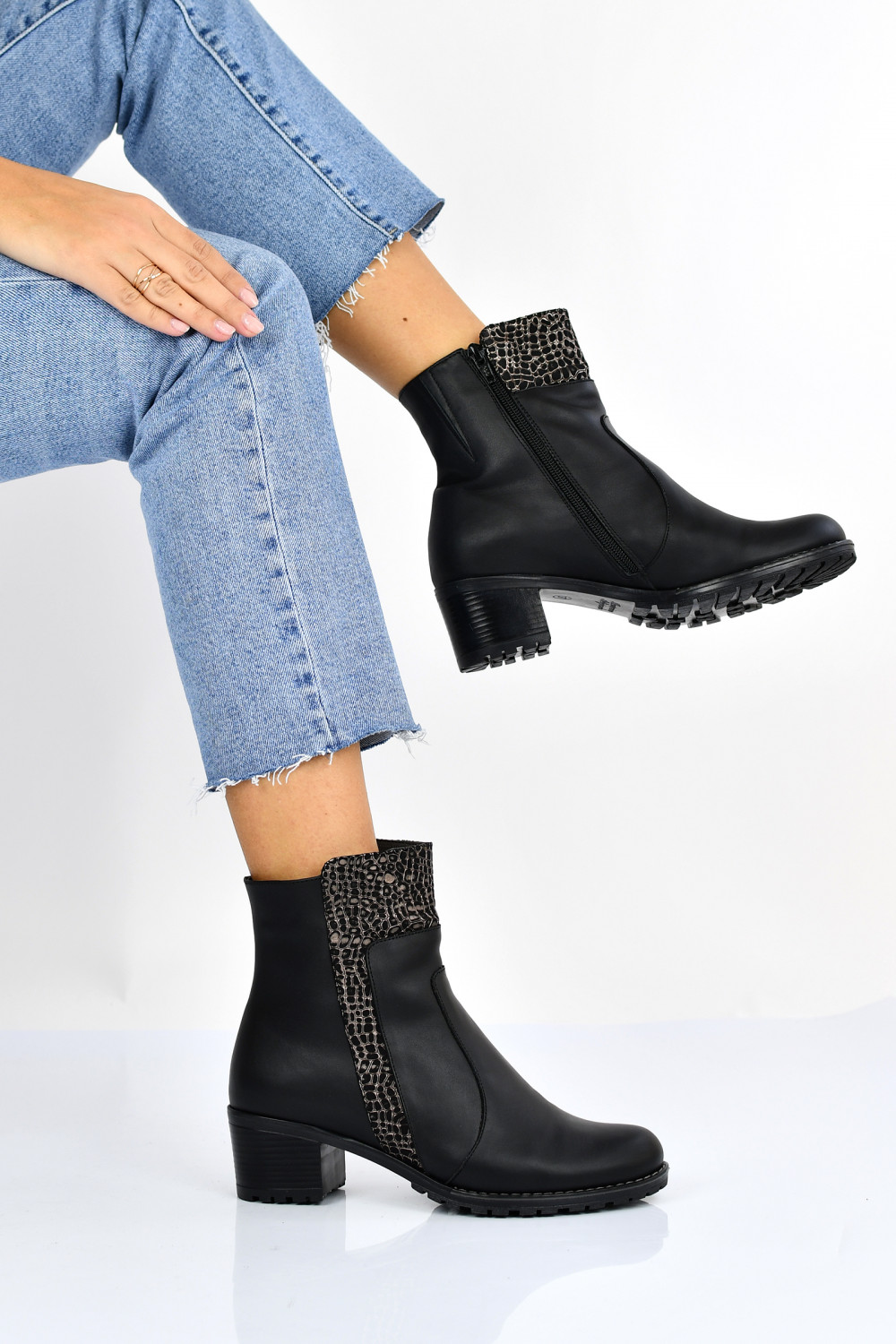 BOTINE NEGRU AURIU PIELE NATURALA 0PC64