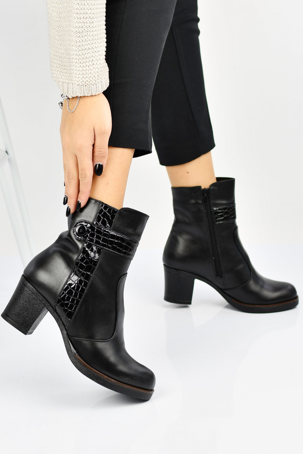BOTINE NEGRE PIELE NATURALA MPC5