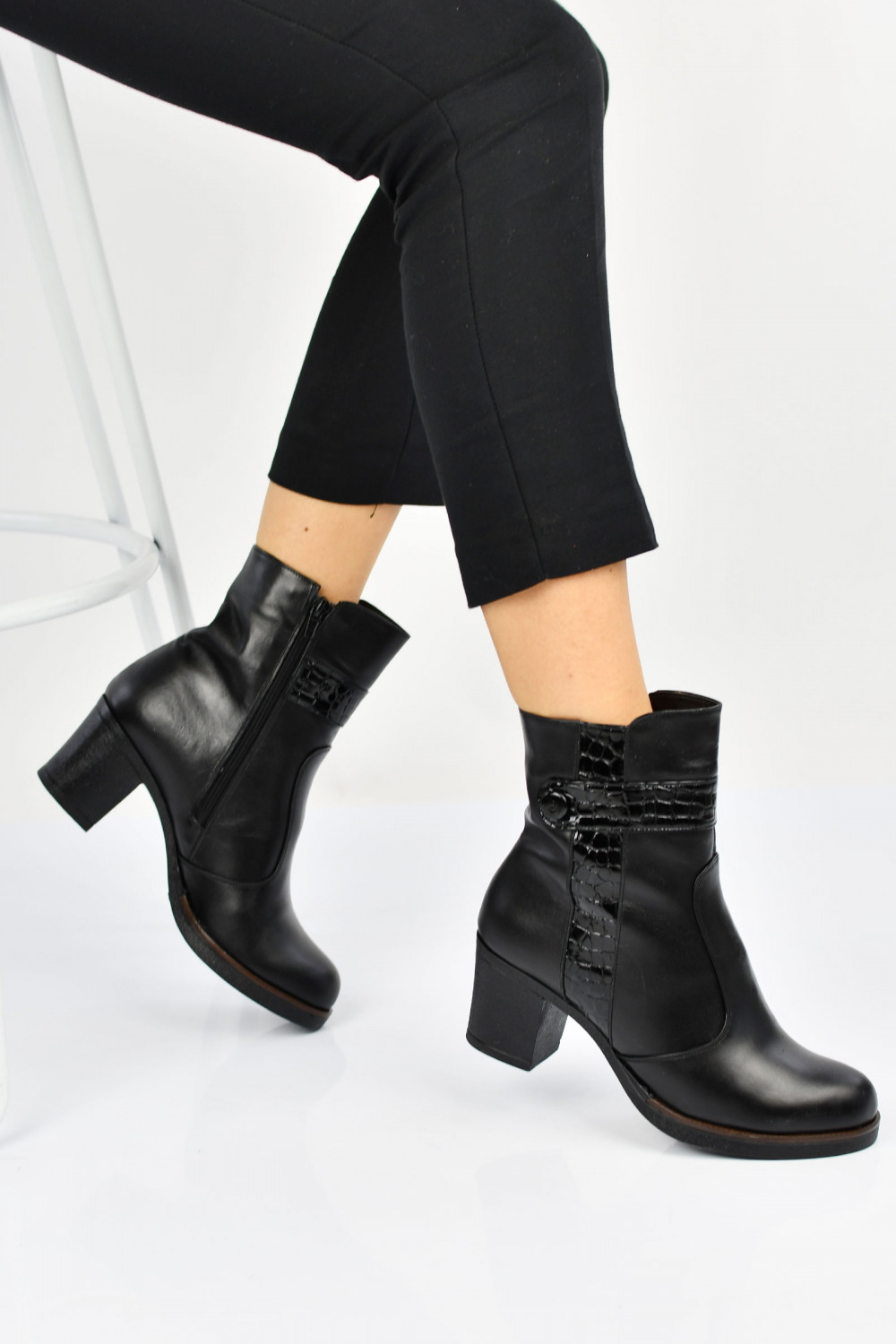 BOTINE NEGRE PIELE NATURALA MPC5