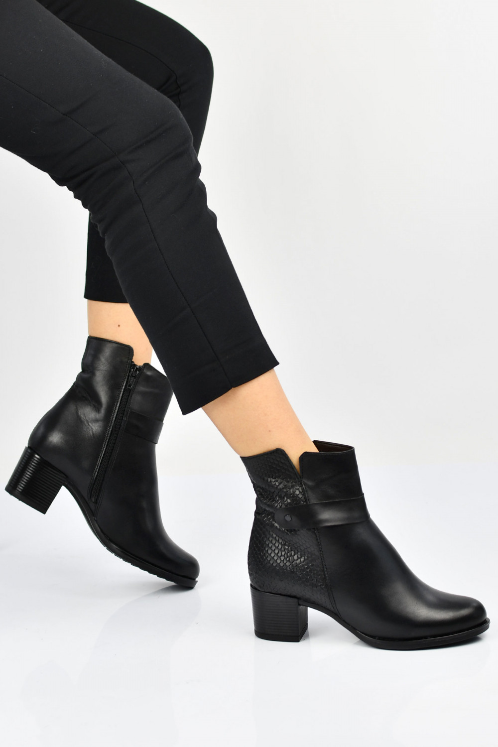 BOTINE NEGRE PIELE NATURALA SARRA
