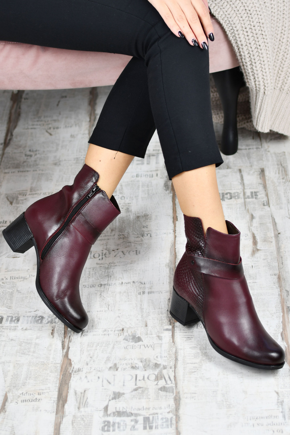 BOTINE VISINII PIELE NATURALA SARRA