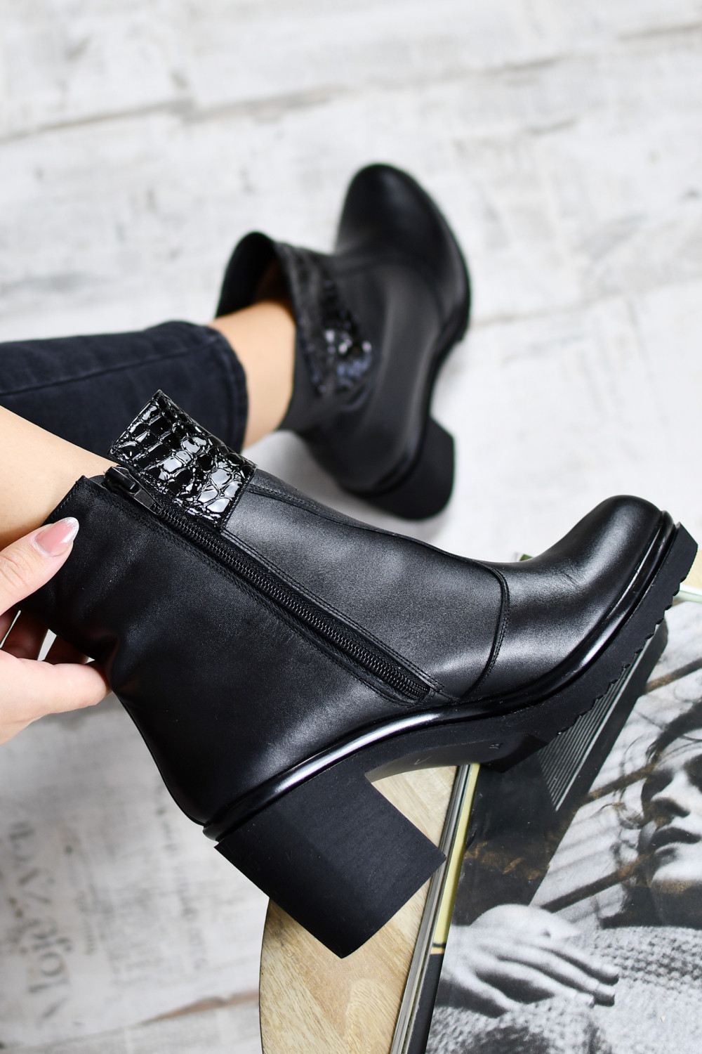 BOTINE NEGRE PIELE NATURALA 1PC50