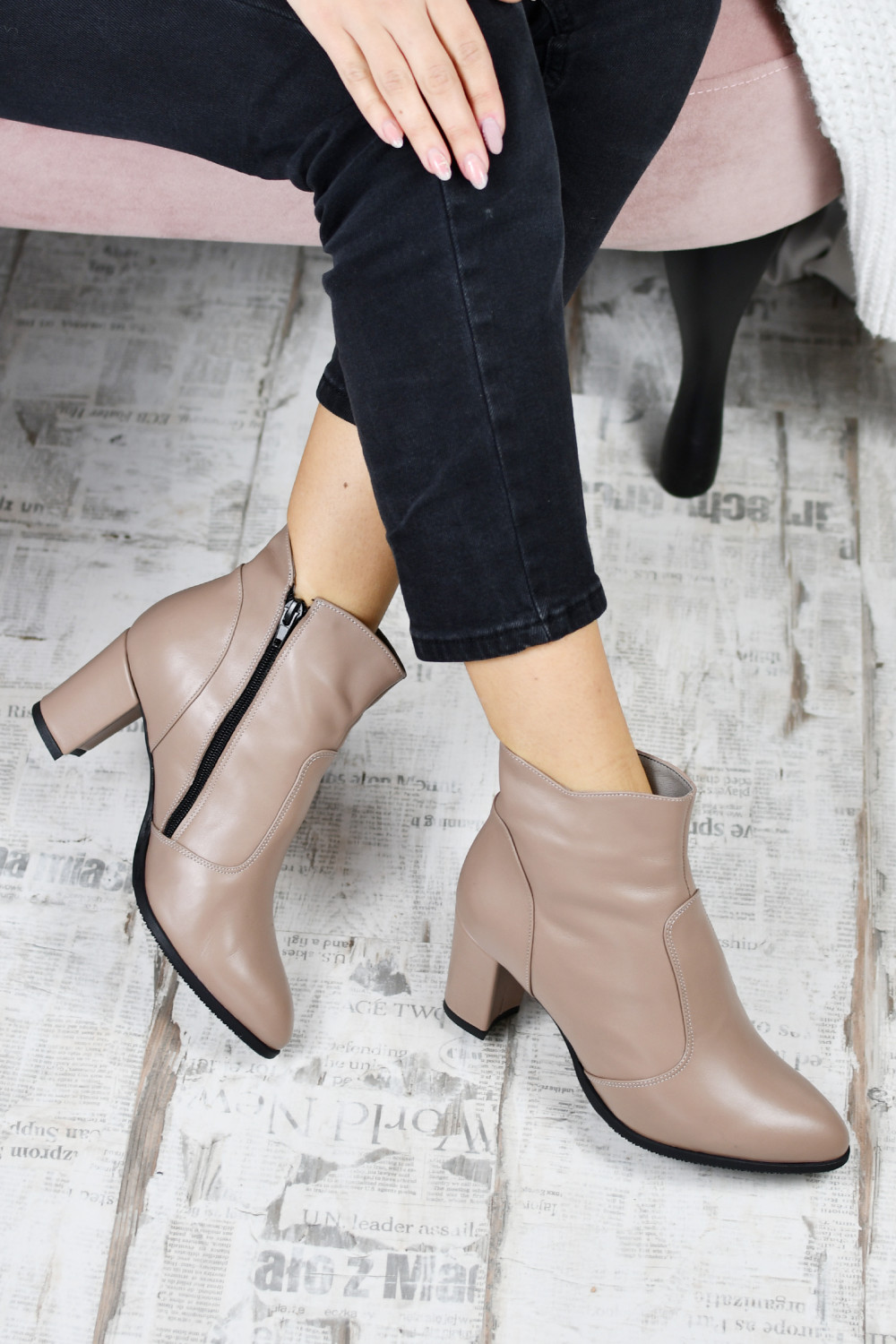 BOTINE TAUPE PIELE NATURALA APC95