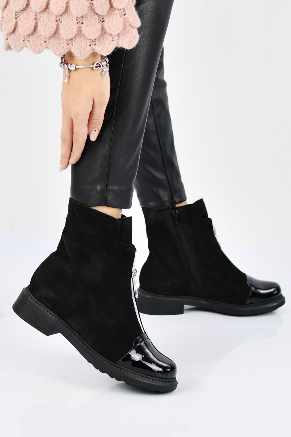 GHETE NEGRE PIELE NATURALA INTOARSA 2PC72