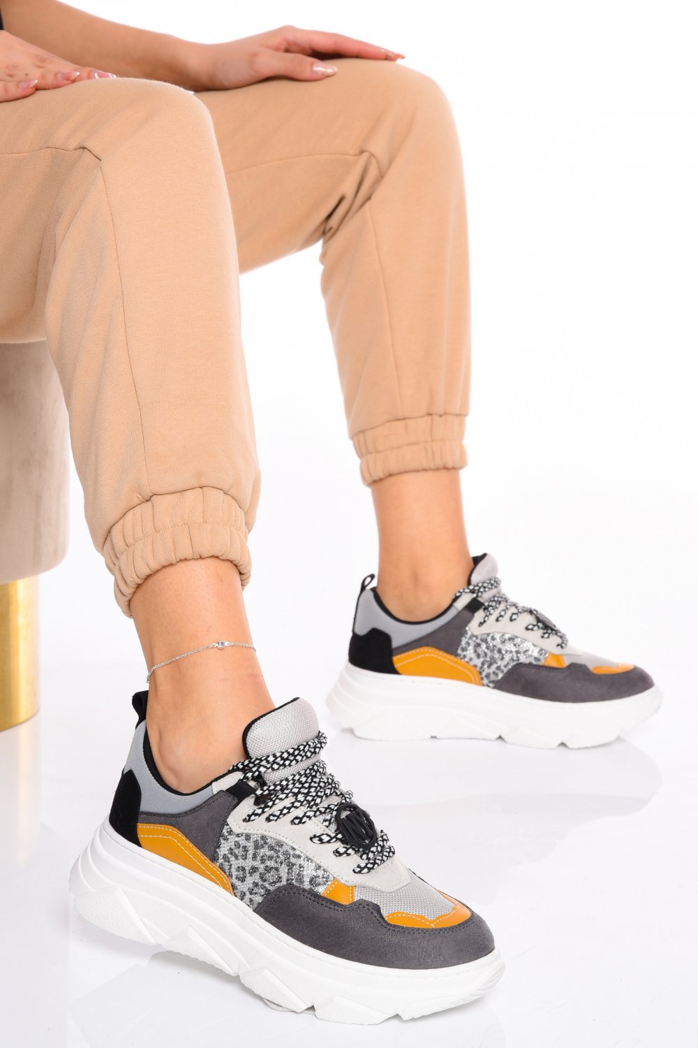 PANTOFI SPORT GRI 6S7772AER1153