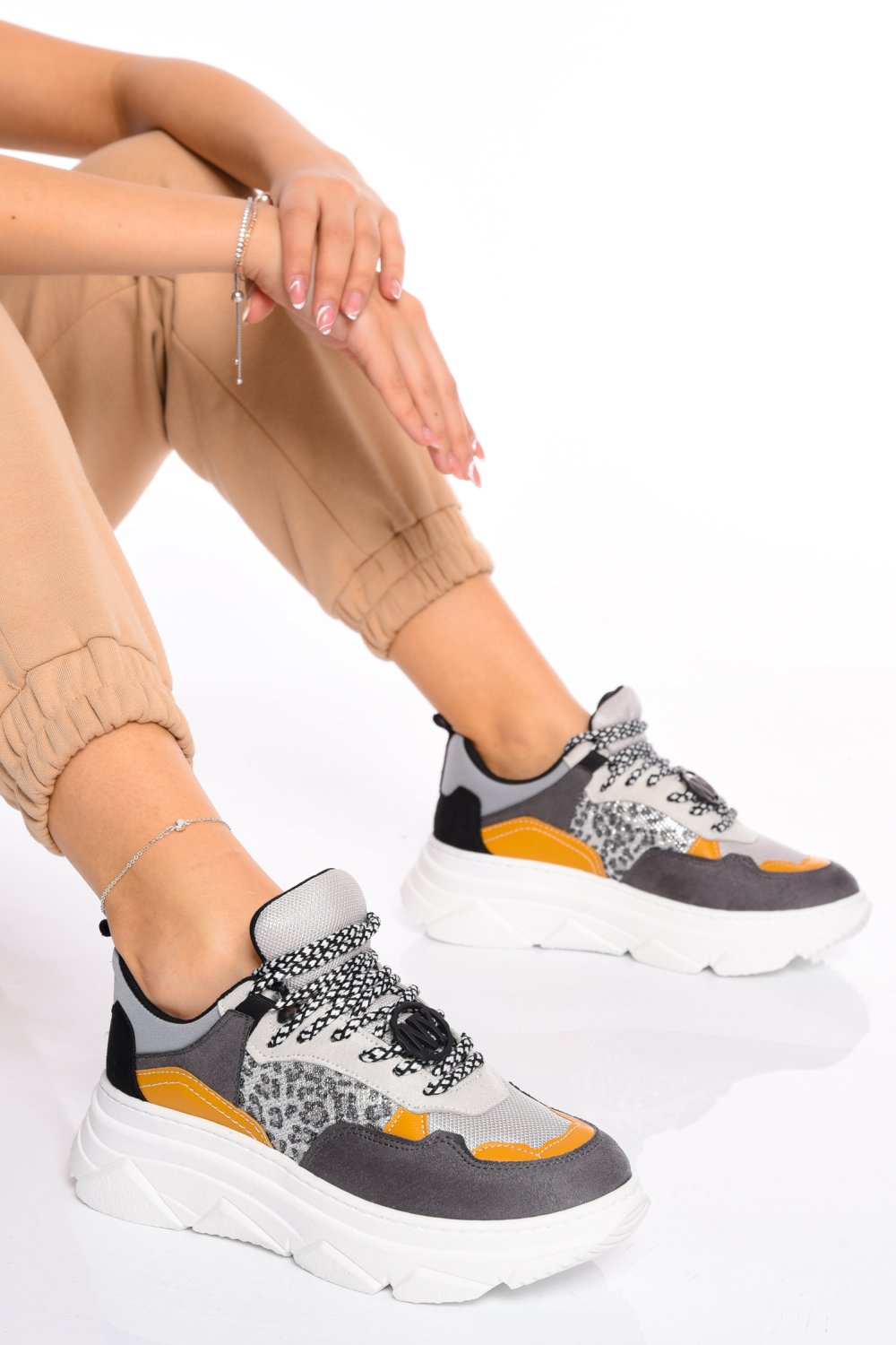 PANTOFI SPORT GRI 6S7772AER1153