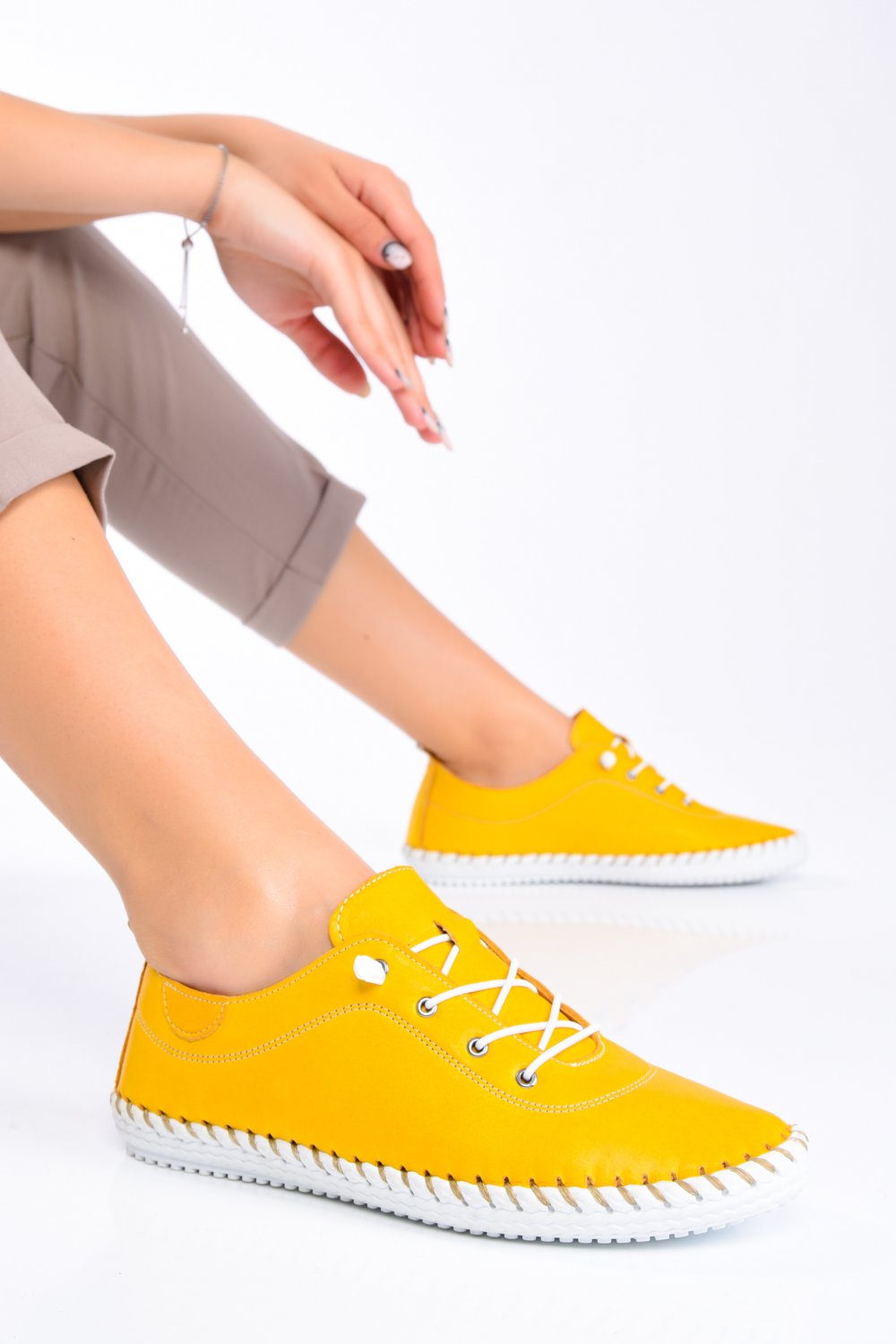 PANTOFI SPORT GALBENI PIELE NATURALA MADALINA