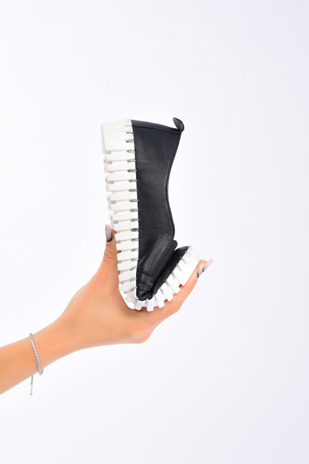 ESPADRILE NEGRE PIELE NATURALA BIANCA