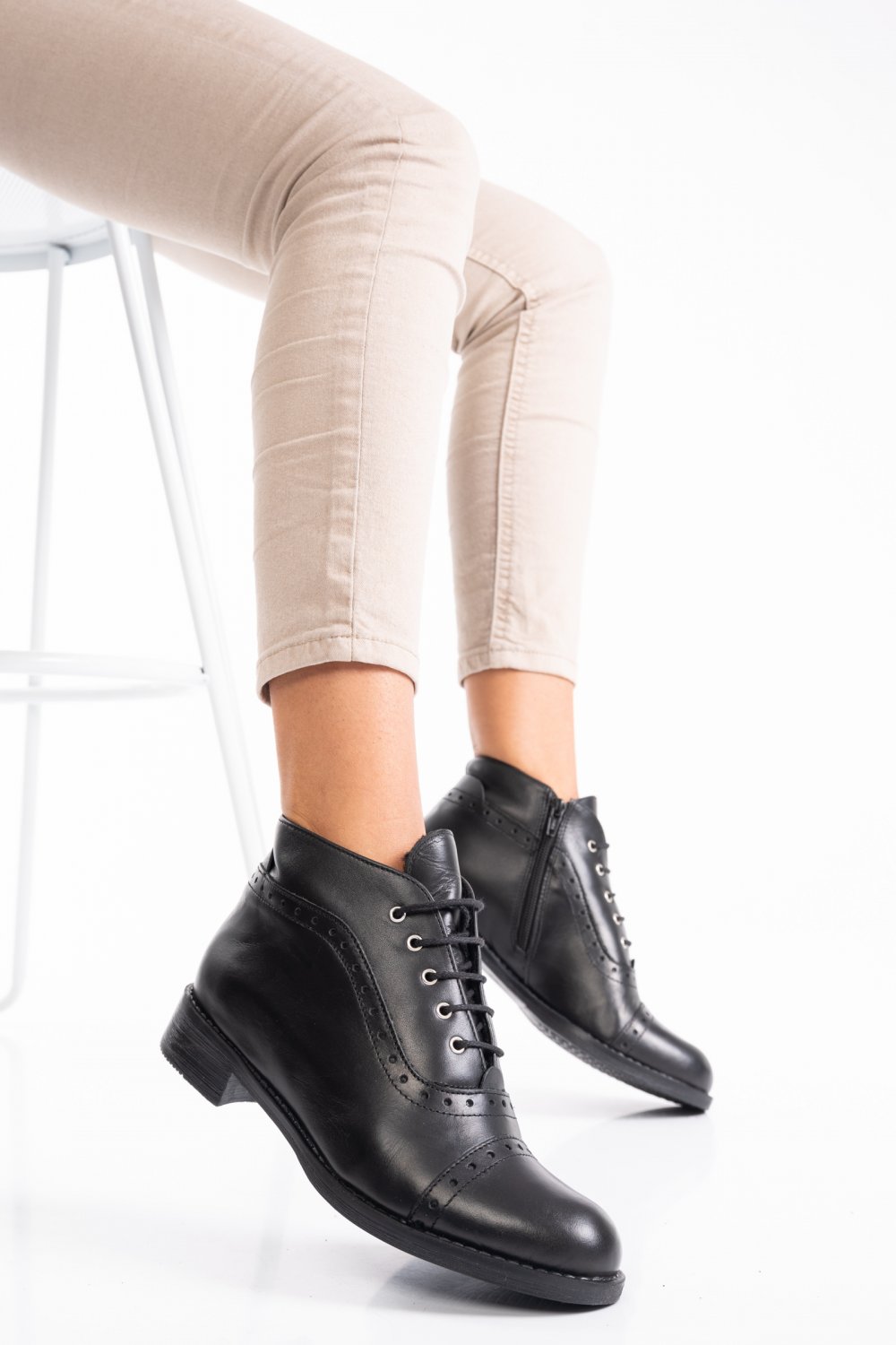 GHETE NEGRE PIELE NATURALA 2PC103