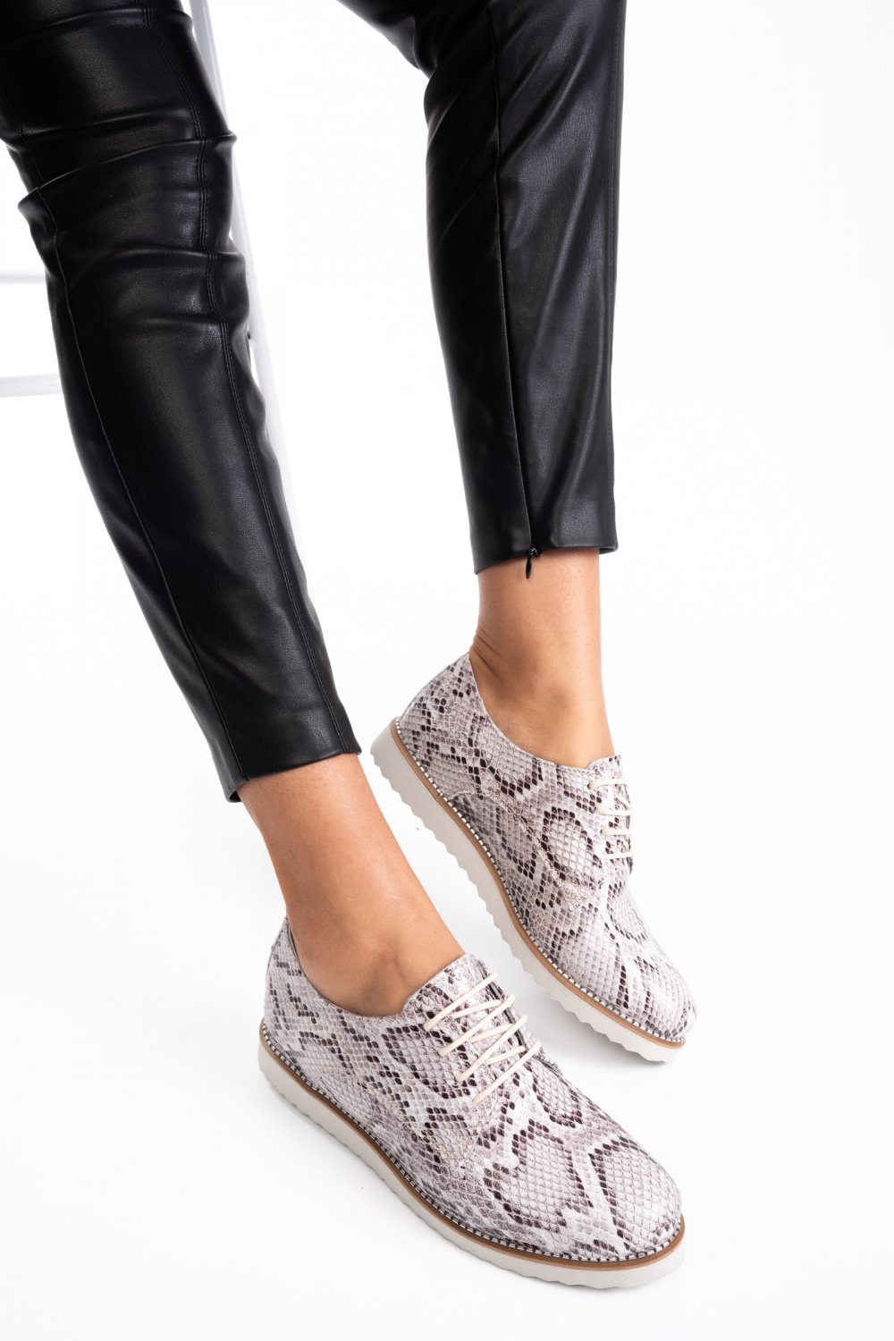 PANTOFI BEJ CRO PIELE NATURALA 2PC01673