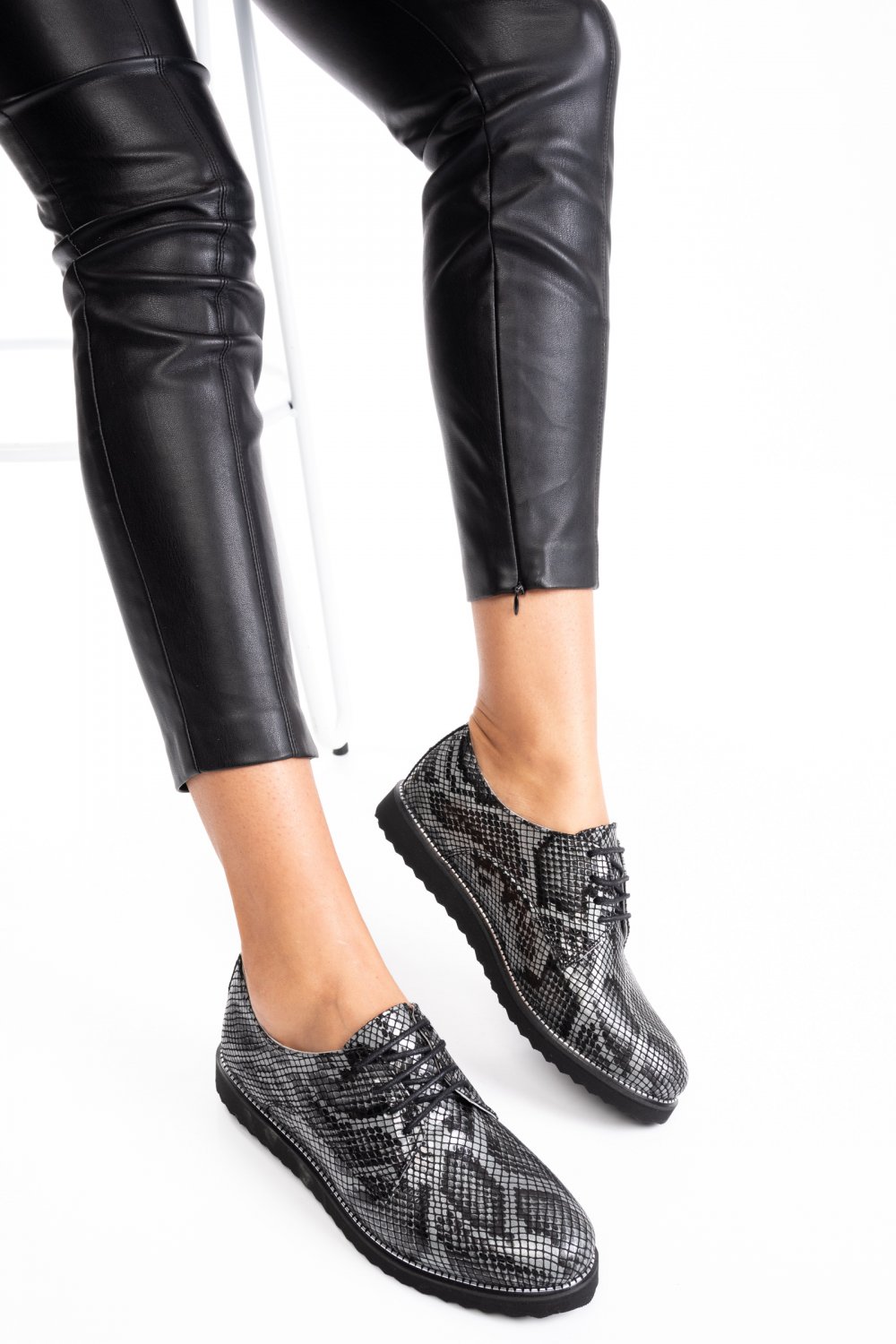 PANTOFI NEGRI CRO PIELE NATURALA 2PC01673