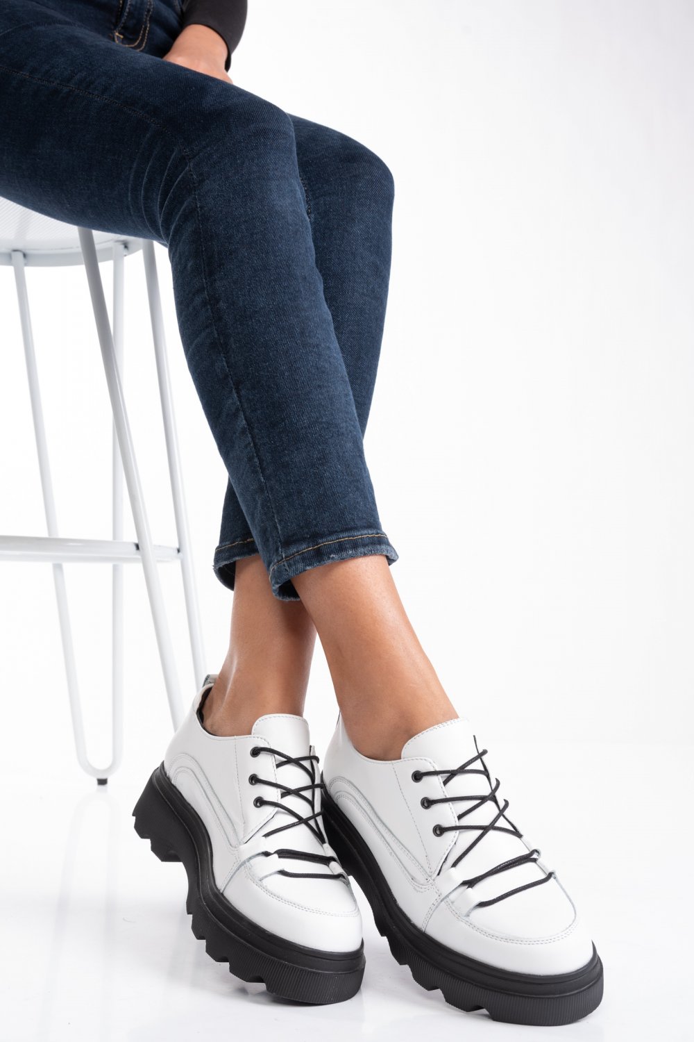 PANTOFI SPORT ALBI PIELE NATURALA 2PC12632NP