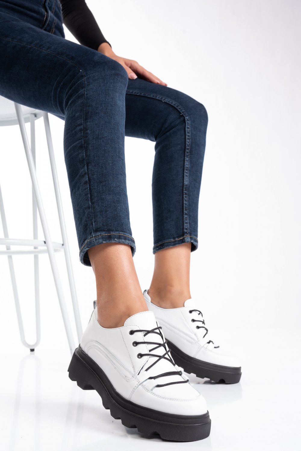 PANTOFI SPORT ALBI PIELE NATURALA 2PC12632NP