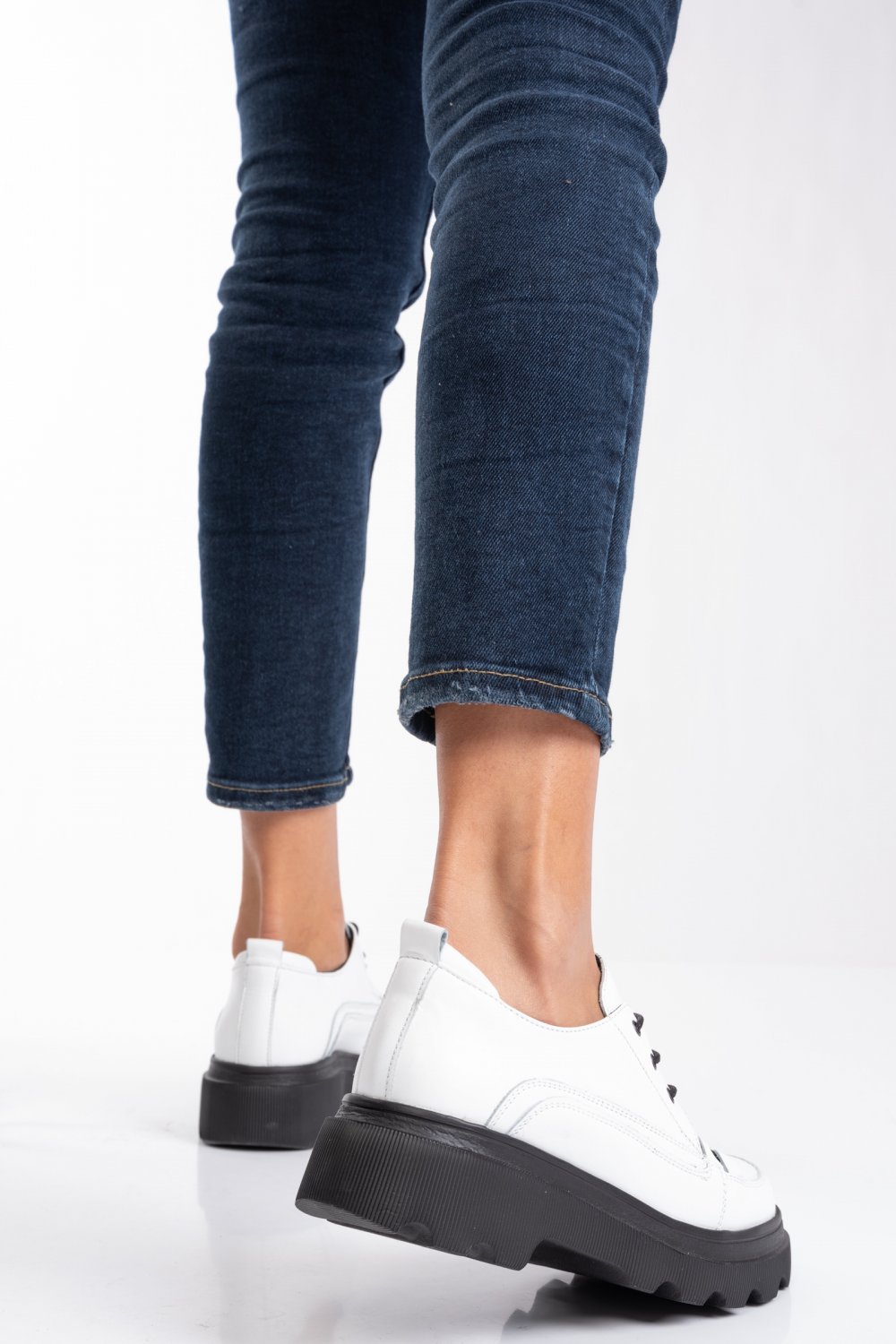 PANTOFI SPORT ALBI PIELE NATURALA 2PC12632NP