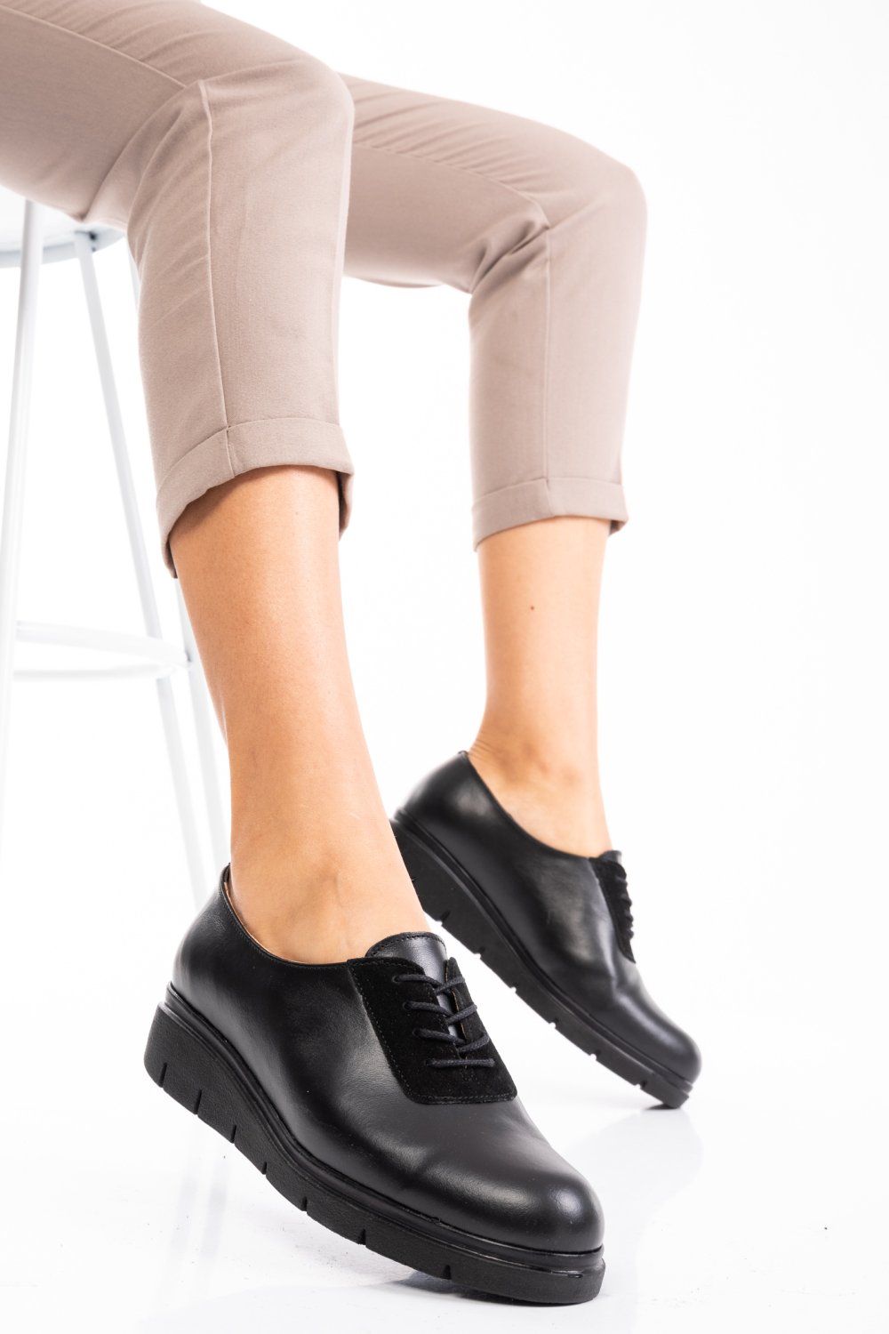 PANTOFI NEGRI PIELE NATURALA 2PC037
