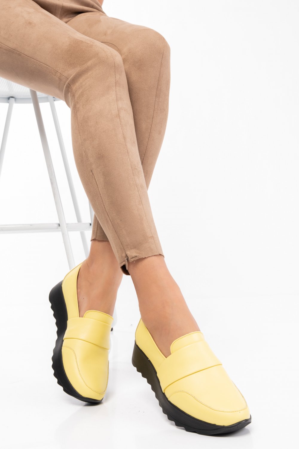 MOCASINI GALBENI PIELE NATURALA 2PC022