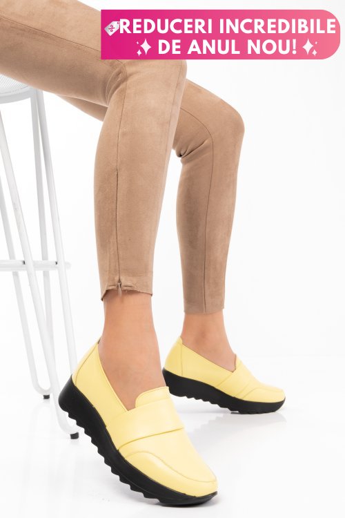 Mocasini galbeni piele naturala 2pc022