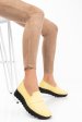 Mocasini galbeni piele naturala 2pc022