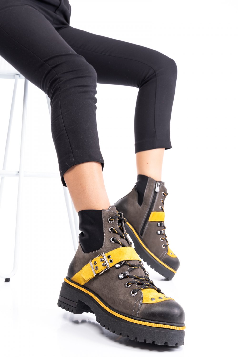 GHETE GRI PIELE NATURALA 5PC143