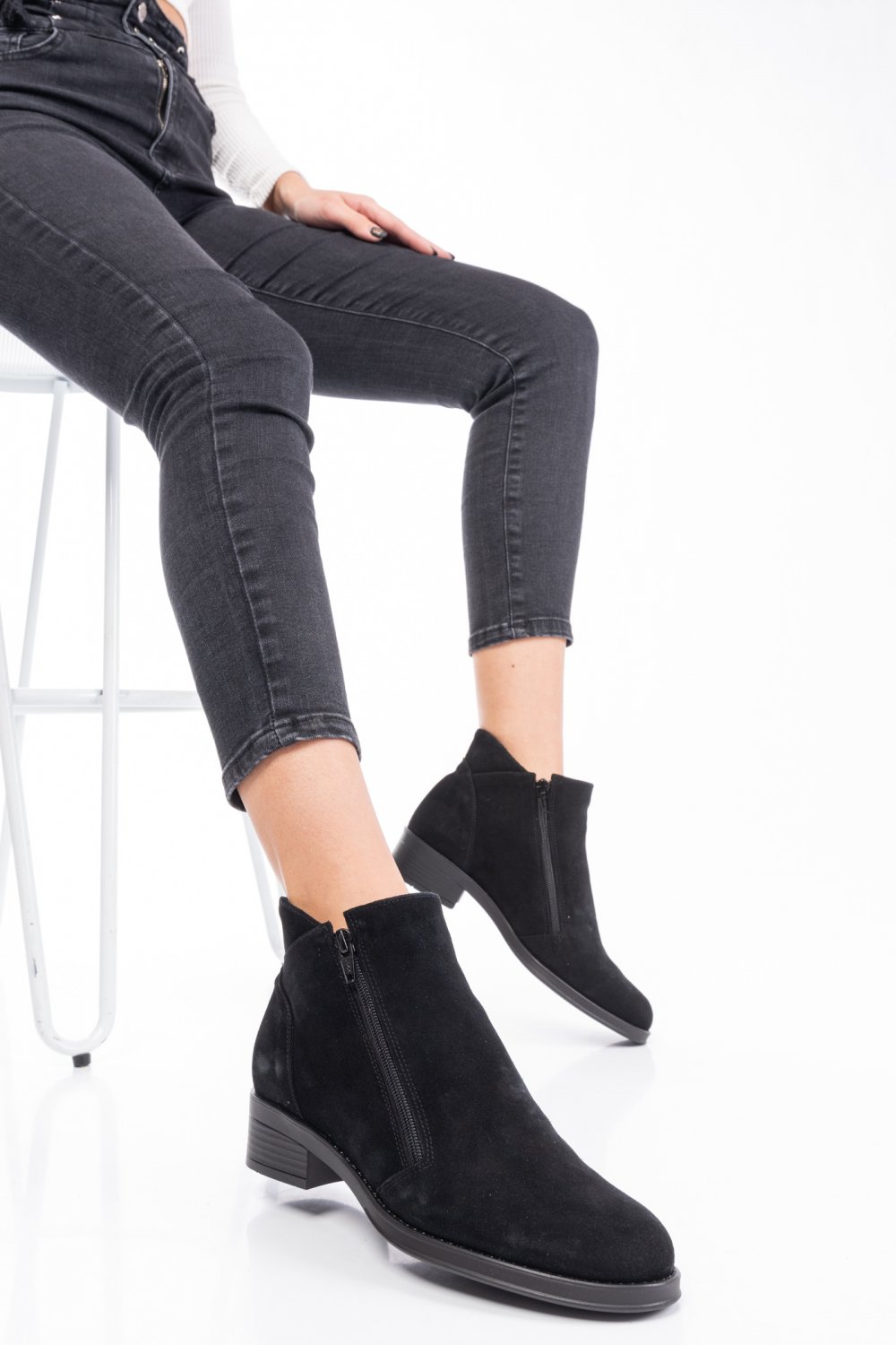 GHETE NEGRE PIELE NATURALA INTOARSA 0PC1