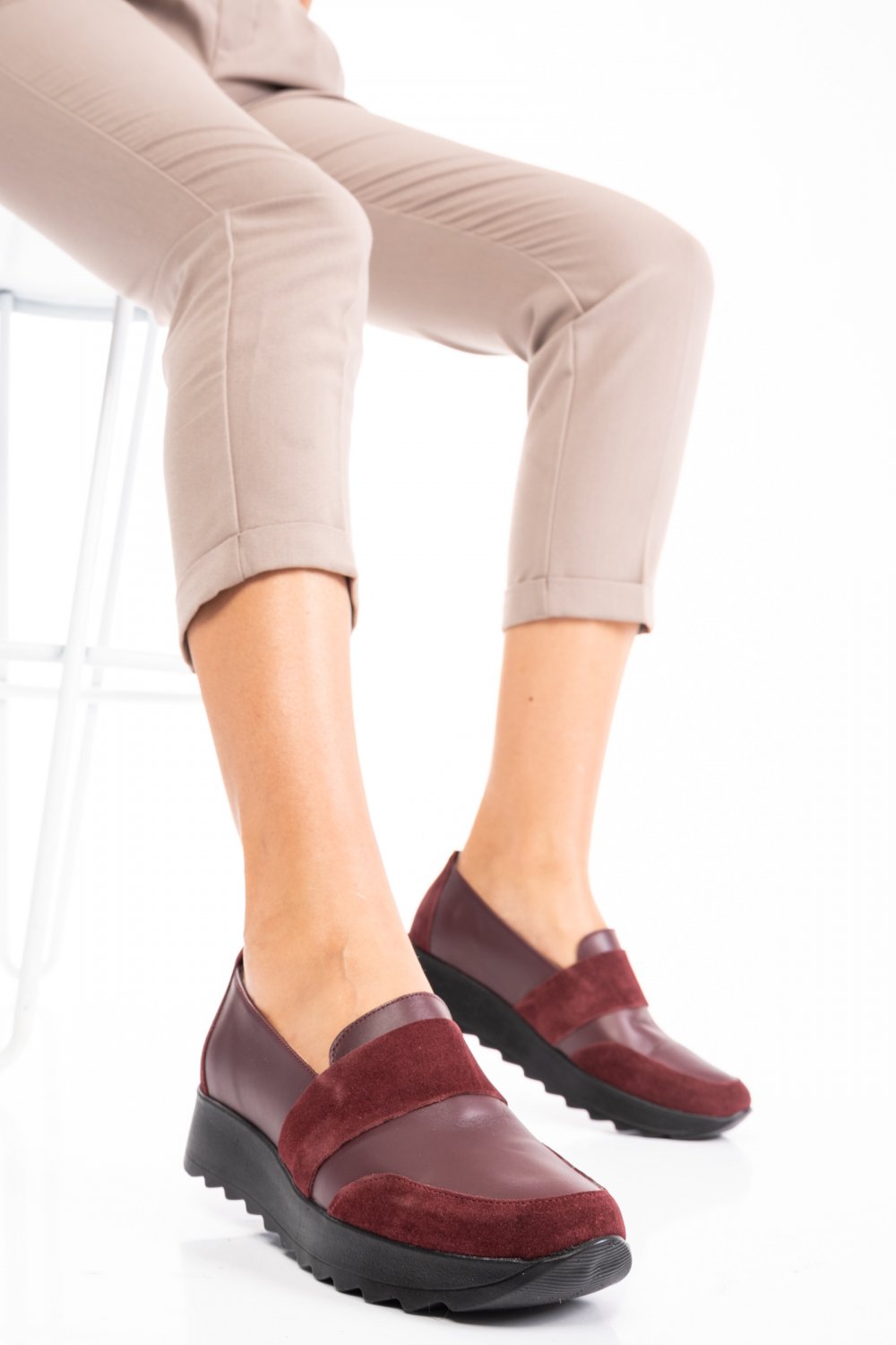 MOCASINI VISINII PIELE NATURALA INTOARSA 2PC022
