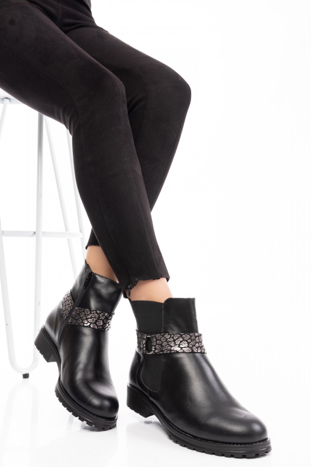 GHETE NEGRE PIELE NATURALA 0PC7
