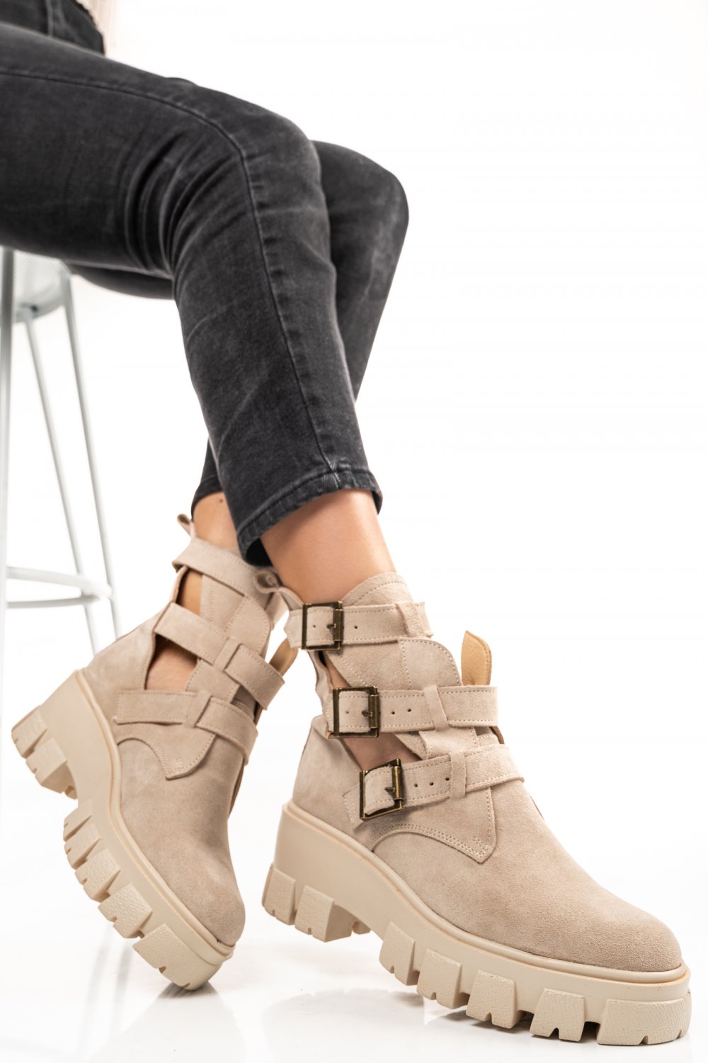 GHETE BEJ PIELE NATURALA INTOARSA 1PC90L