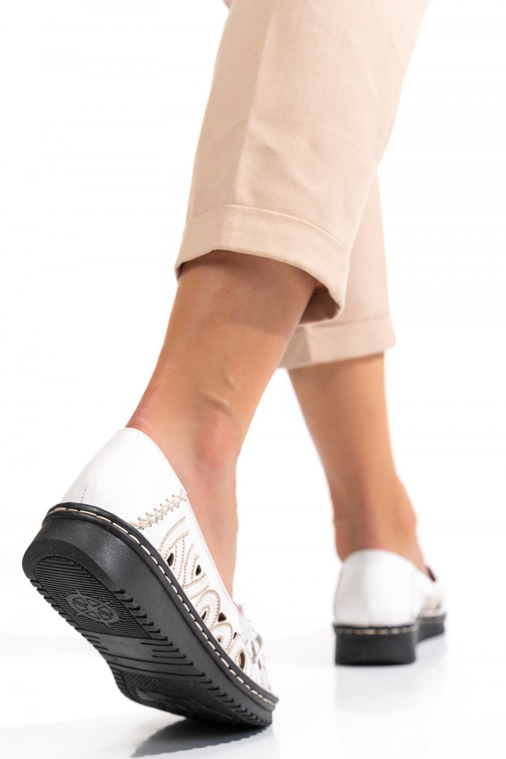 PANTOFI ALBI PIELE NATURALA 4PC03