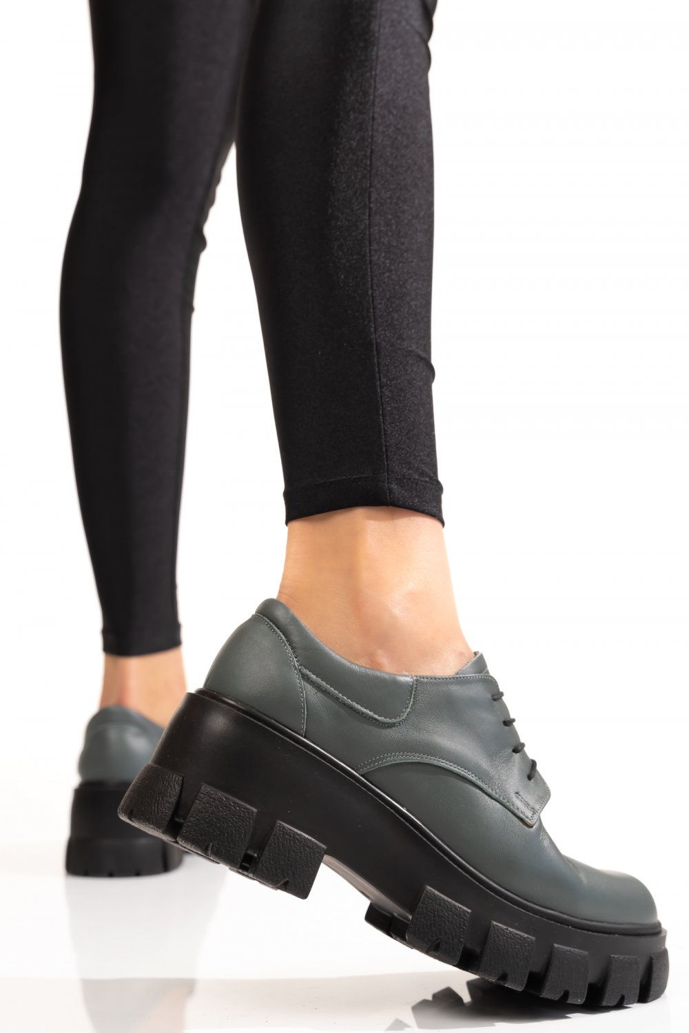 PANTOFI GRI PIELE NATURALA 2PC080