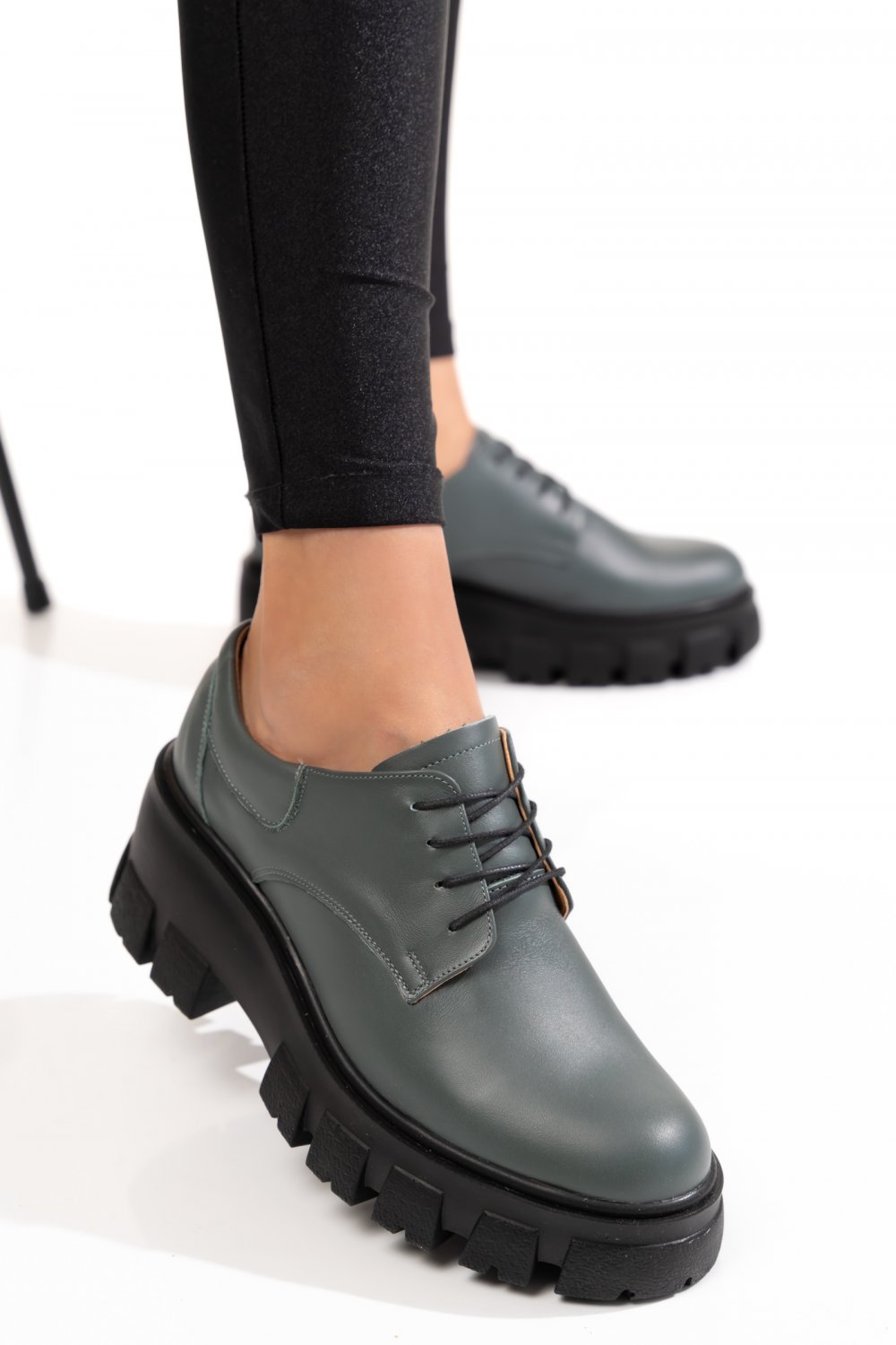 PANTOFI GRI PIELE NATURALA 2PC080