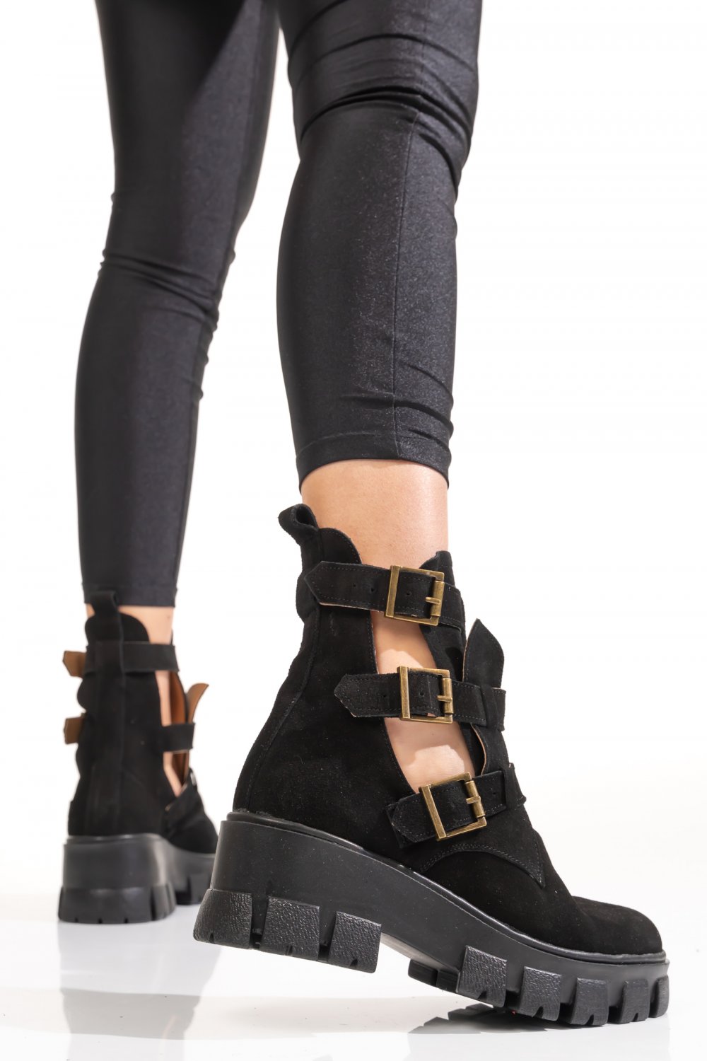 GHETE NEGRE PIELE NATURALA INTOARSA 1PC90L