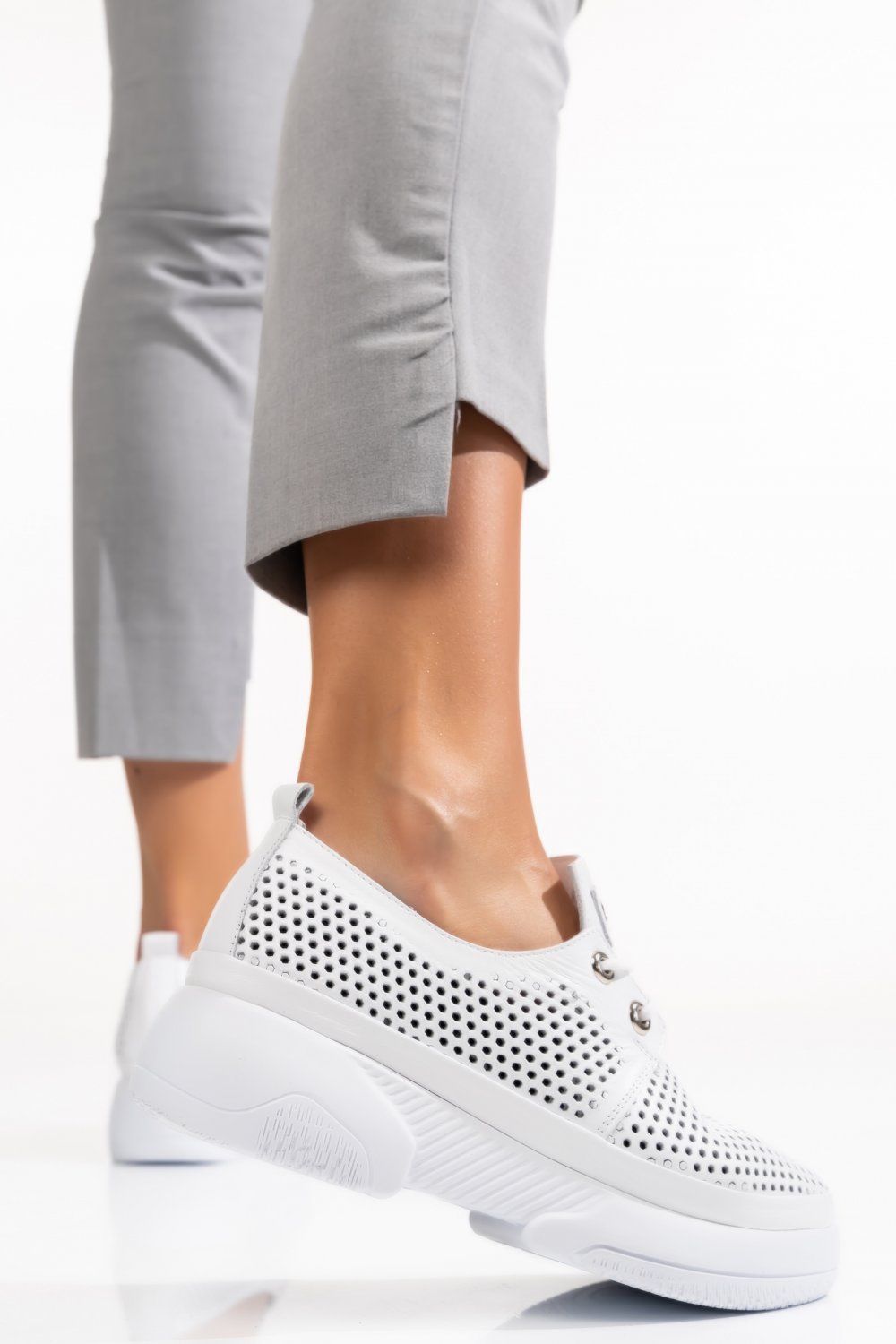 PANTOFI SPORT ALBI PIELE NATURALA 2PC027