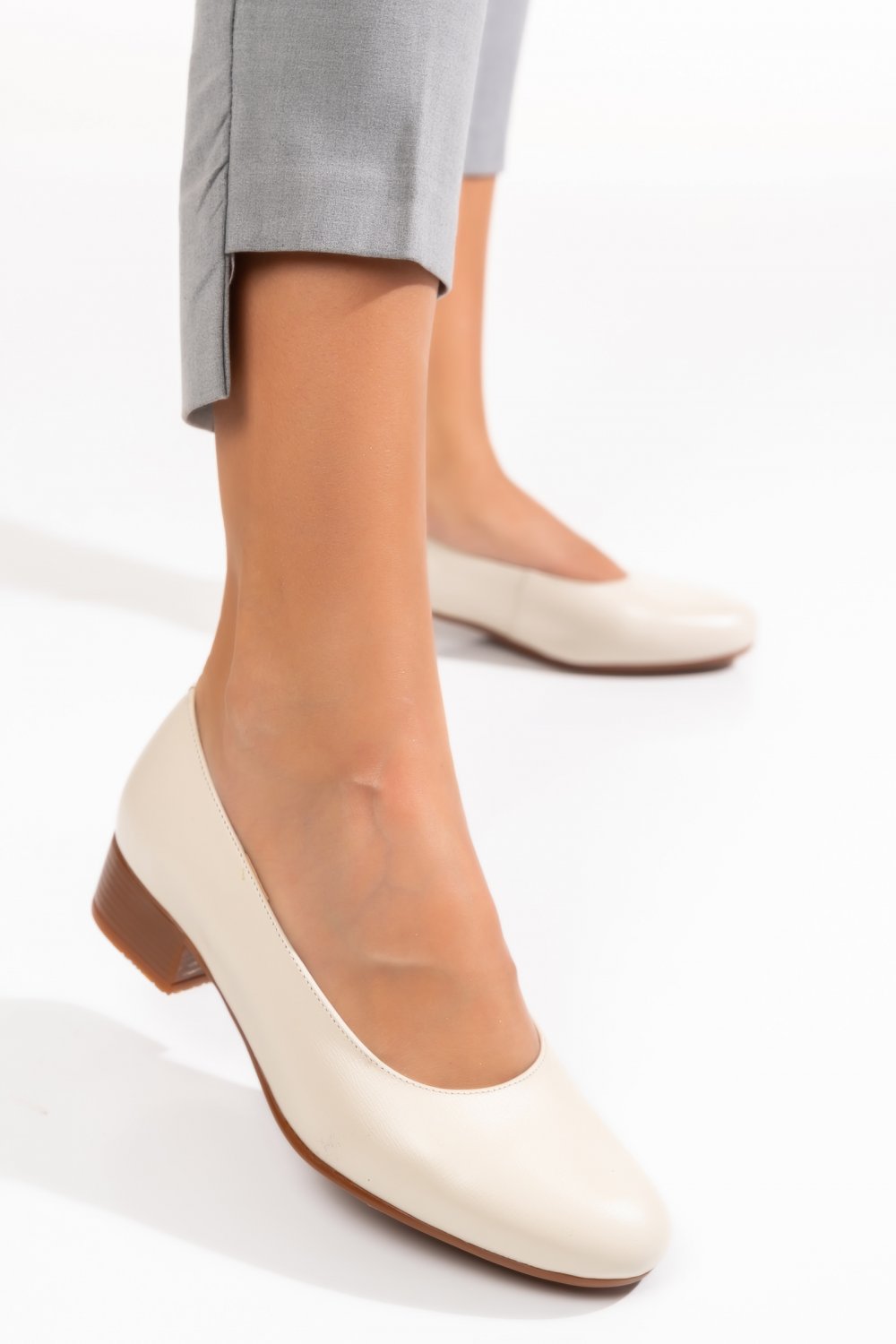 PANTOFI BEJ PIELE NATURALA 2PC040