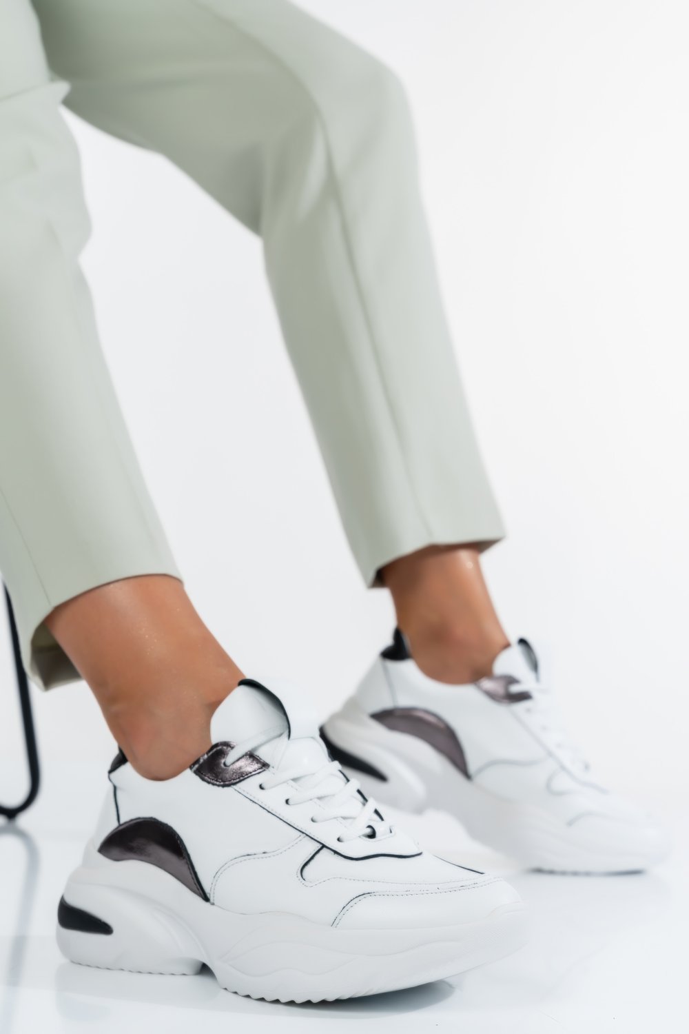 PANTOFI SPORT ALB GRI PIELE NATURALA 2S7711611