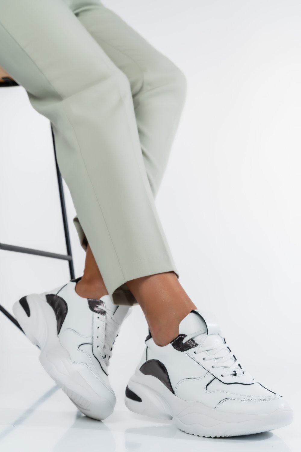 PANTOFI SPORT ALB GRI PIELE NATURALA 2S7711611