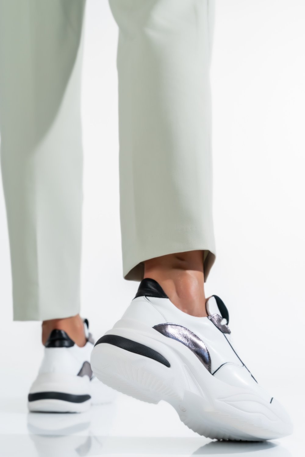 PANTOFI SPORT ALB GRI PIELE NATURALA 2S7711611