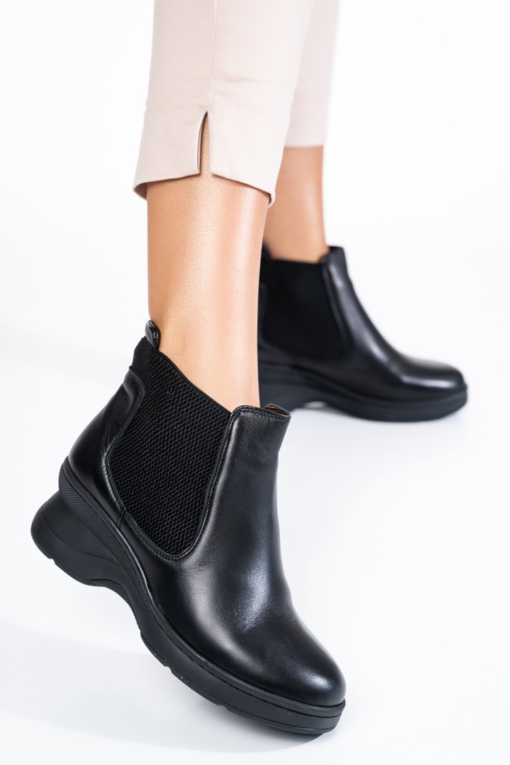 GHETE NEGRE PIELE NATURALA 1PC4100