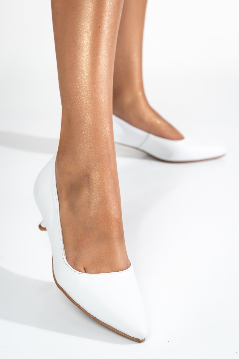 PANTOFI ALBI PIELE NATURALA 1PC300