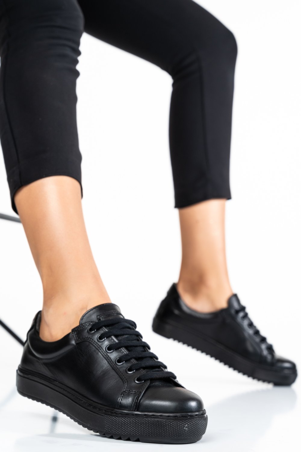 PANTOFI SPORT NEGRI PIELE NATURALA CMARIA