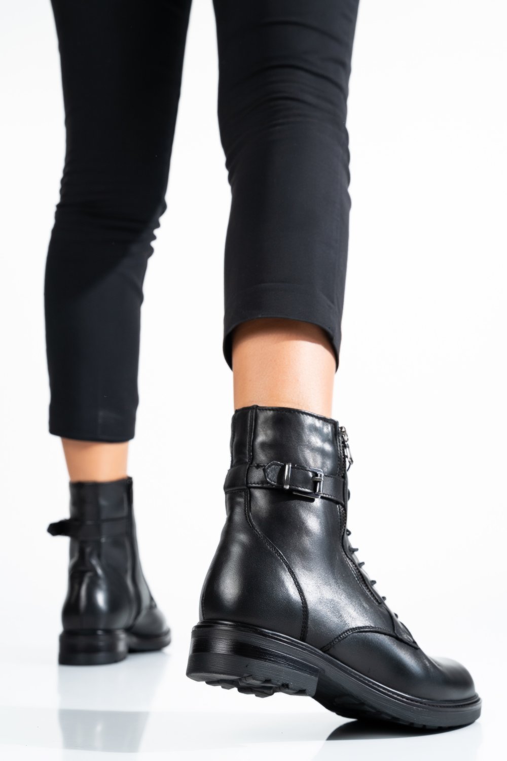 GHETE NEGRE PIELE NATURALA 2PC22840