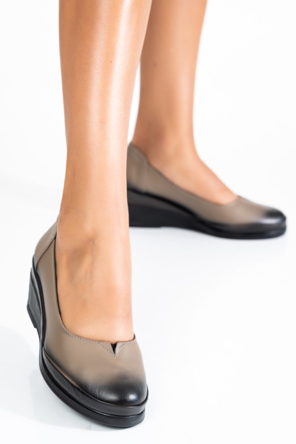 PANTOFI TAUPE PIELE NATURALA APCK640