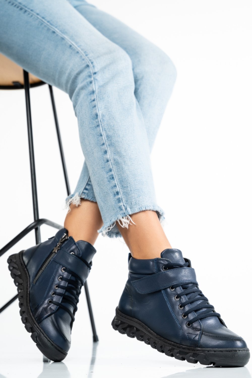 GHETE BLEUMARIN PIELE NATURALA 3PC562