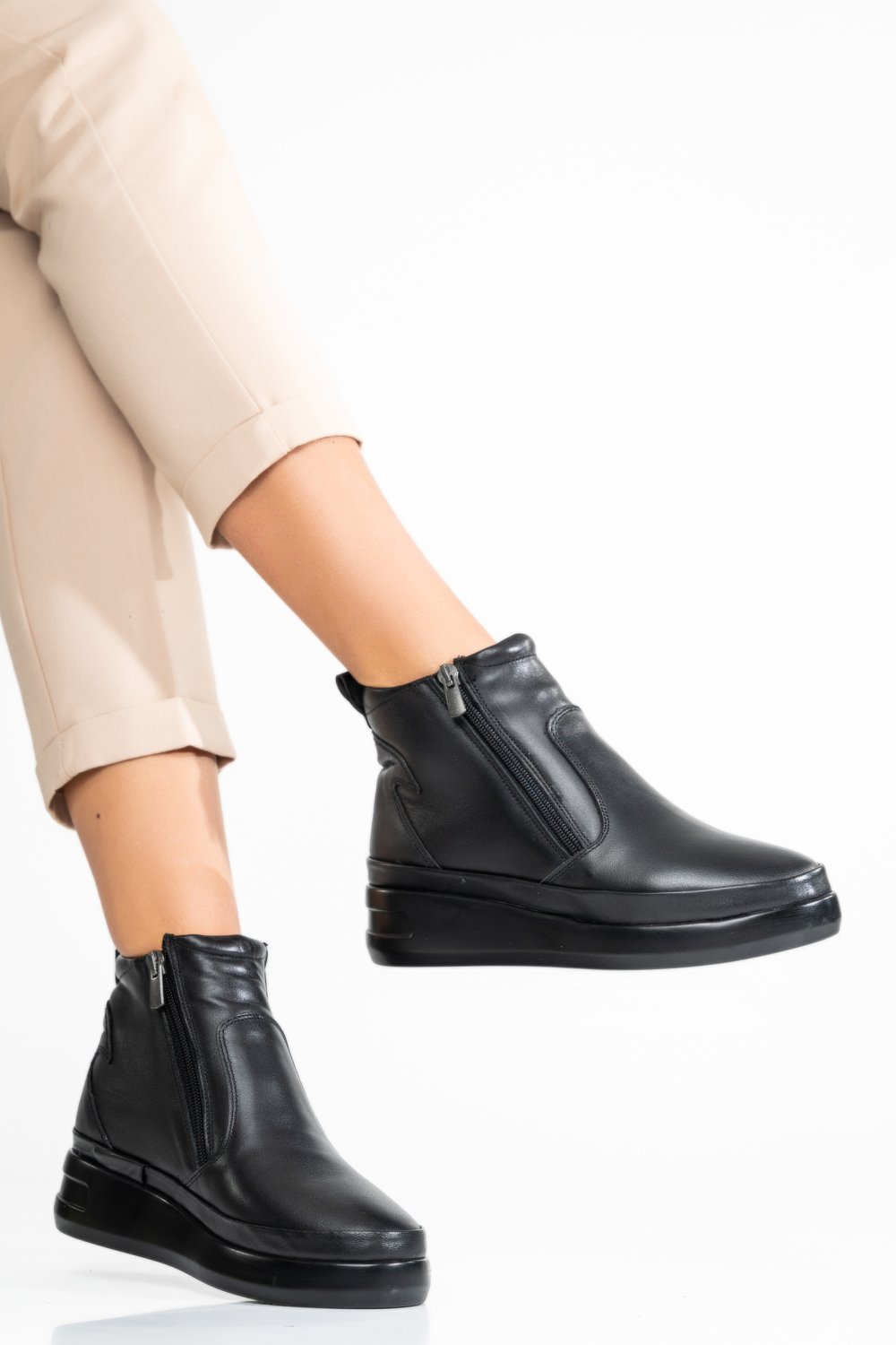 GHETE NEGRE PIELE NATURALA 1PC430